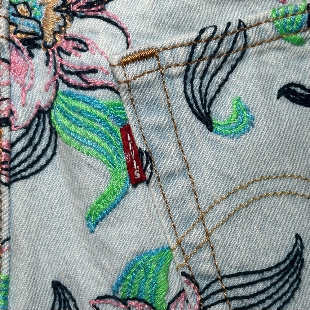 Levi’s 501 Button Fly Floral Garden Print Denim Shorts Size 26 - Picture 12 of 16